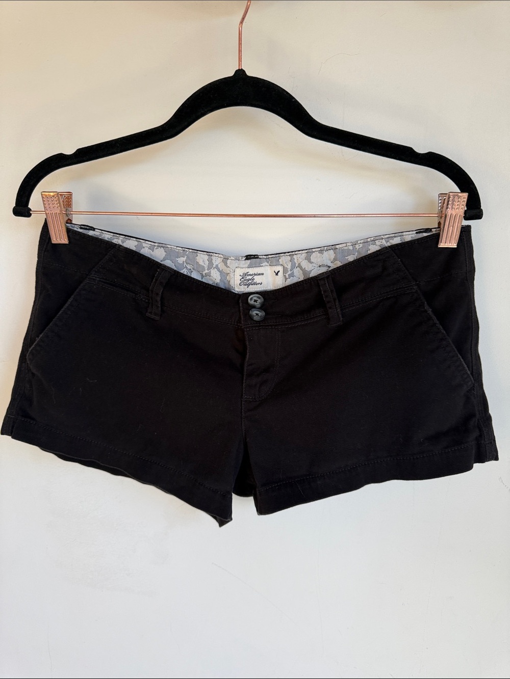 American Eagle Outfitters Black Women's Casual Shorts.   Shorty shorts!